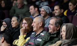 Kartepe'de tiyatro heyecanı: 'Anlat bakalım' sahnede