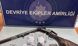 Keşan'da polisin arama yaptığı araçta uyuşturucu ve ruhsatsız tüfek ele geçirildi