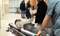 Kırılan cam bileğini kesti