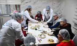 Mola Evi'nde, özel öğrenciler birlikte börek ve kurabiye yaptı