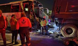 Sakarya TEM Otoyolu'nda feci kaza: 1 ölü, 27 yaralı