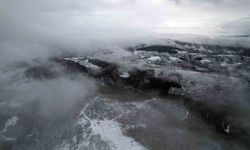 Sislerin ardında kalan kar manzarası kendine hayran bıraktı