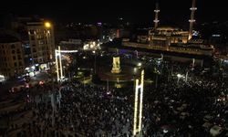 Taksim Meydanı ve İstiklal Caddesi'ndeki yılbaşı coşkusu havadan görüntülendi