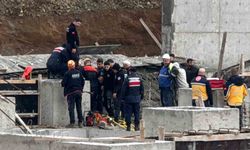 Tonlarca betonun altında kaldılar: 1 işçi öldü, 2'si sağ kurtarıldı