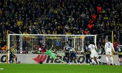 UEFA Avrupa Ligi: Fenerbahçe: 0 - Aston Villa: 1 (İlk yarı)