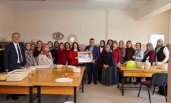 Vali Sözer Gölpazarı Halk Eğitim Merkezi'nde incelemelerde bulundu