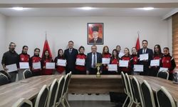 Yıldız Kızlar Voleybol İl Birincisi şampiyonu oldular