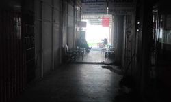 Sakarya'da Yenicami 6 saattir karanlıkta!