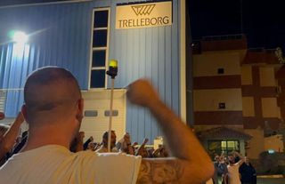 Trelleborg işçileri üretimi durdurarak fabrikaya kapandı