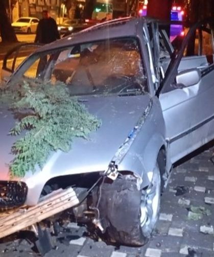 Bursa'da sabah saatlerinde korkunç kaza: 2 ağır yaralı