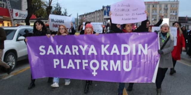 Sakaryalı kadınlar 25 Kasım'da sokaktaydı