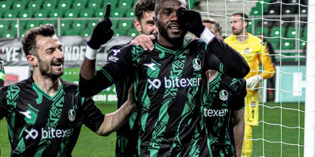 Sakaryaspor Eyüpspor'u 2-0 mağlup etti
