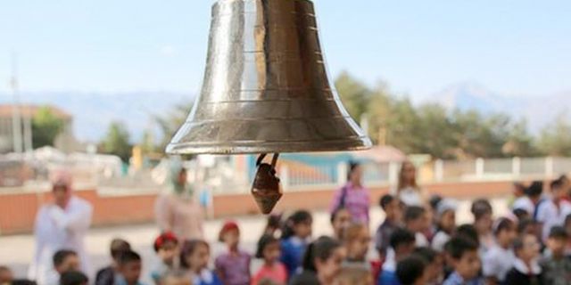 Deprem bölgesinde okullar boş kaldı