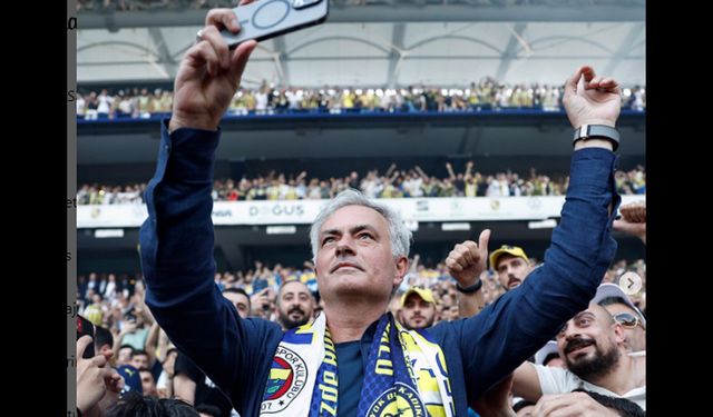 Bir ayrılık da Fenerbahçe'de: Mourinho ile yollar ayrıldı