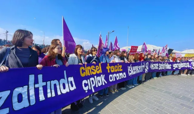 Feministlerden gözaltında taciz, çıplak arama protestosu