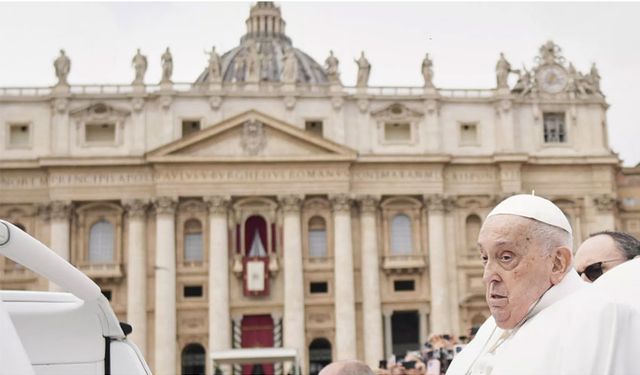 Vatikan, Papa Francis'in 88 yaşında hayatını kaybettiğini açıkladı