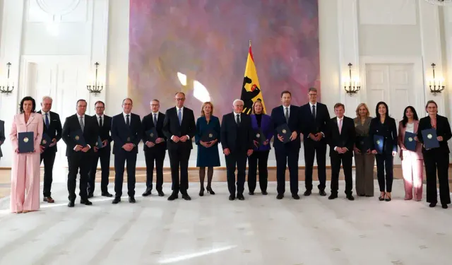 Almanya'da yeni federal hükümet görevine başladı