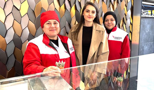 Erenler'de CHP'li kadınlar emekçi kadınlarla!