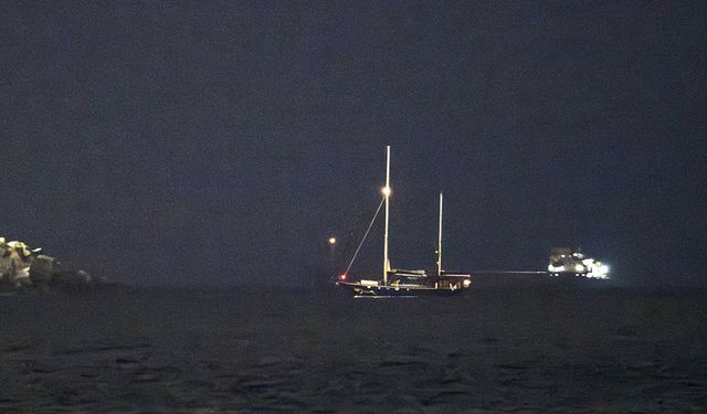 İsrail'in alıkoyduğu Madleen yelkenlisi Usdud Limanı'na ulaştı