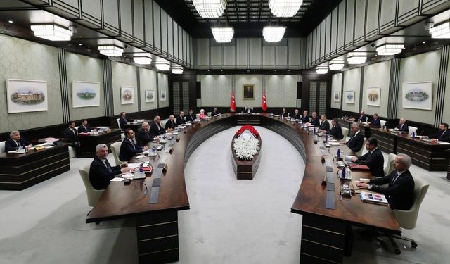 Kabine Bugün Toplanıyor: Ekonomi ve Yargı Paketi Masada