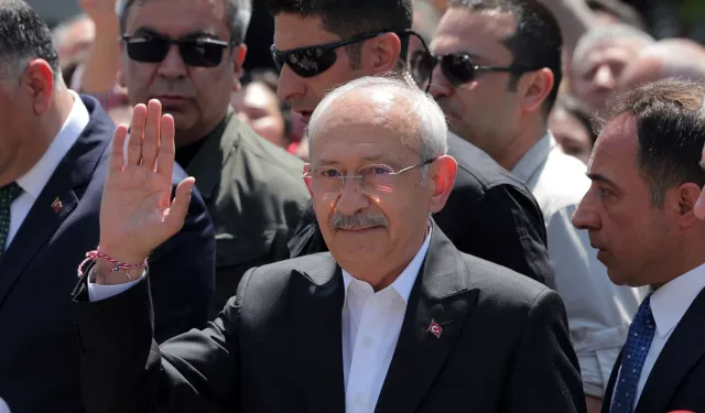 Aydınlardan Kılıçdaroğlu'na çağrı: 'İktidarın kumpasını bozun'