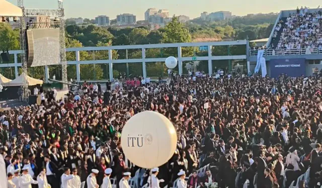 “Atanmış rektör” tepkisi: Öğrenciler sırtını döndü
