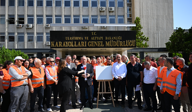 TÜRK-İŞ’ten grev kararı: 600 bin kamu işçisi için ilanlar asılıyor