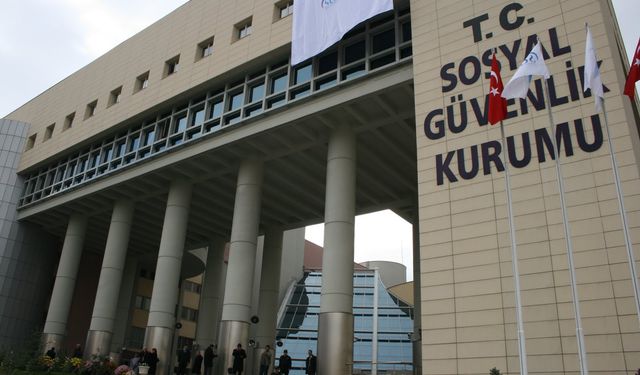 İstihdam artıyor SGK’lı sayısı yerinde sayıyor
