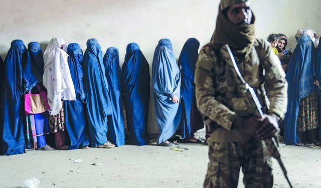 Afgan kadınlar dünyada cehennemi yaşıyor