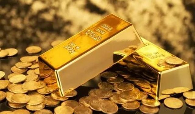 Altın haftanın son gününe düşüşle başladı