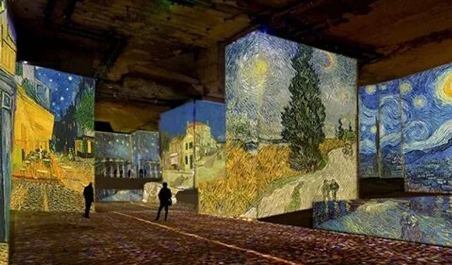 Van Gogh tabloları dijital sergide müzik ve ışıkla hayat buldu