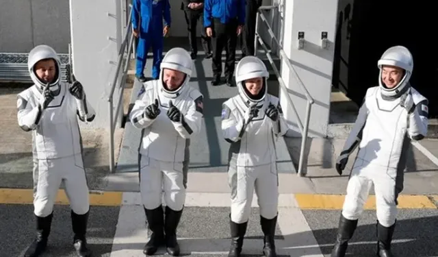 SpaceX, Uzay’a bakteri gönderdi