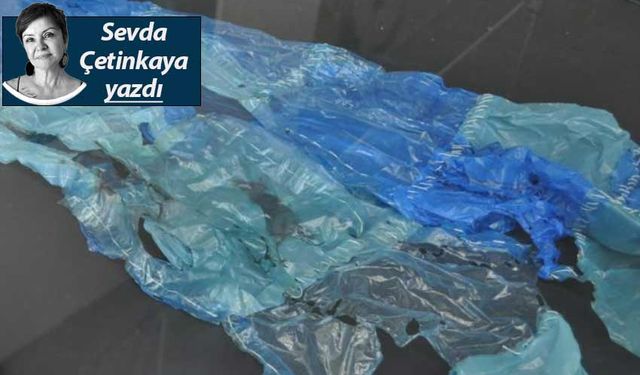 Mavi plastik torbanın onuru