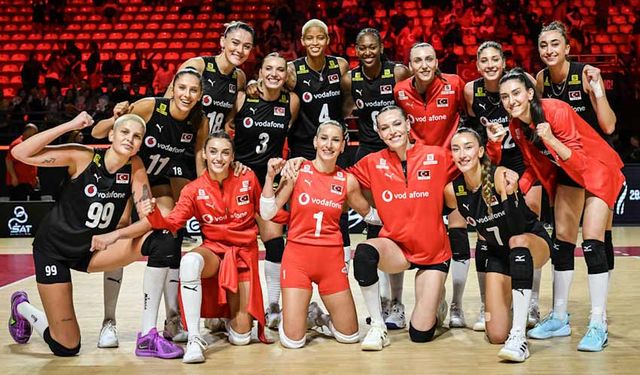 A Milli Voleybol Takımı, Bulgaristan'ı yenip, son 16'yı garantiledi