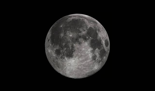 Ay’da platin ve su rezervleri olabilir