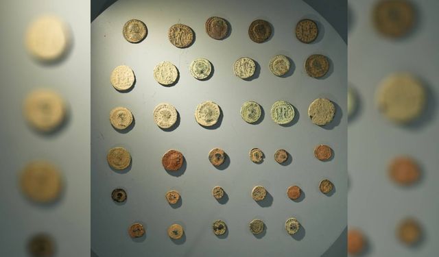 ABD’de ele geçirilen 83 tarihi sikke Türkiye’ye iade edildi