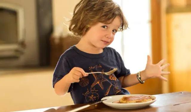 Uzmanlardan yemek seçen çocuklar için öneriler