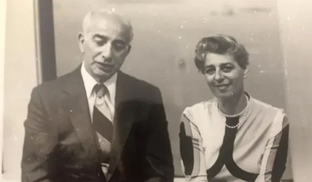 Patronlarının yatırımlarını kopyalayıp sessizce milyonlar kazanan sekreter