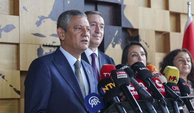 Özgür Özel’den Bahçeli’ye “Haneye tecavüze mani oluyoruz”