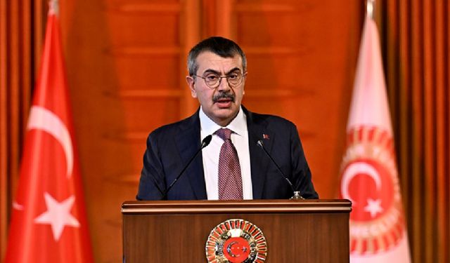 Bakan Tekin: 12 yıllık zorunlu eğitim kısalabilir, zorunlu bağış olmayacak