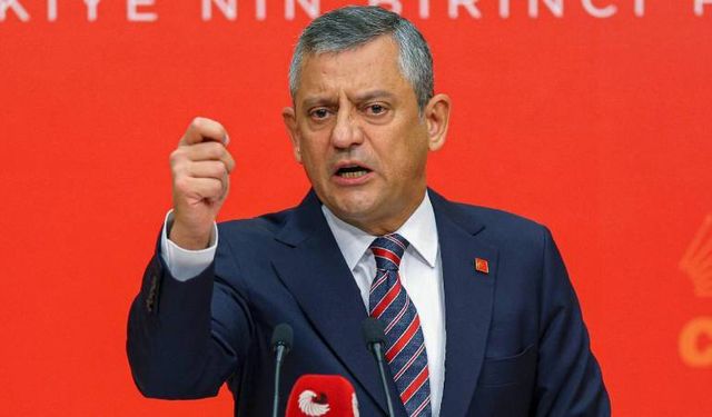 Özgür Özel duyurdu: Kayyım olarak atanan Gürsel Tekin’e partiden ihraç kararı