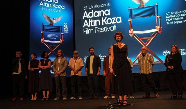 Pelin Esmer’in “O da Bir Şey mi? filmi Altın Koza’ya damgasını vurdu