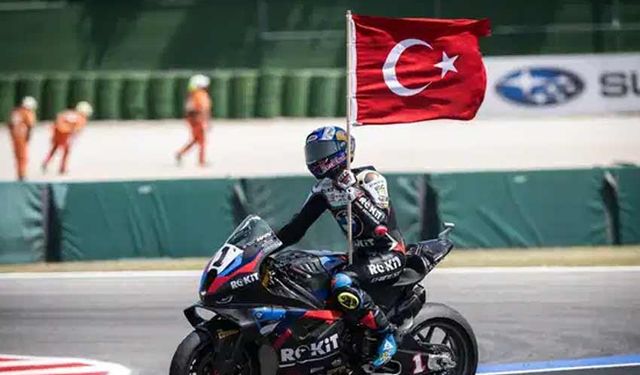 Toprak Razgatlıoğlu üçüncü kez şampiyon