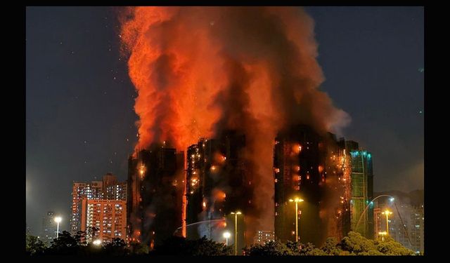 YENİLENDİ: Hong Kong'da sitede yangın: 36 ölü, 29 yaralı