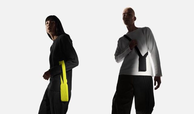 Apple'ın 230 dolarlık yeni telefon askısı saatler içinde tükendi