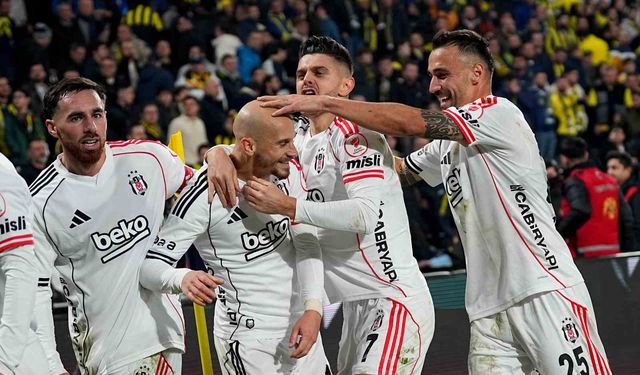 Beşiktaş, bu sezon ilk kez büyük bir maçı öne geçip kazandı