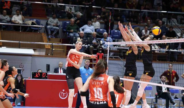 Eczacıbaşı Dynavit, Göztepe'ye set vermedi