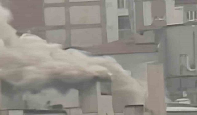 Eskiden otel olarak kullanılan binada çıkan yangın korkuttu