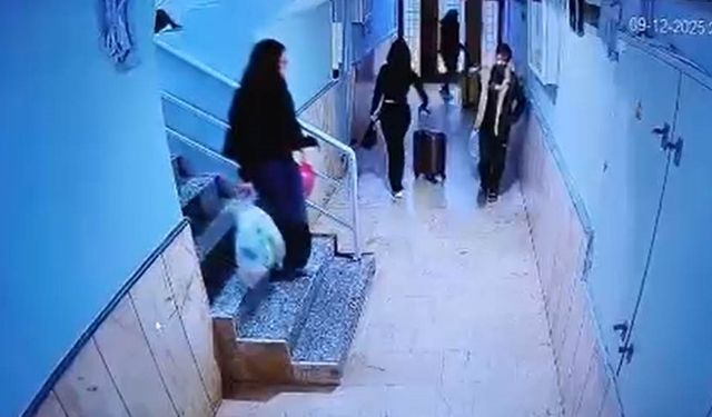 Güllü'nün kızı ve arkadaşının valizlerle kaçmaya çalıştığı anlar kamerada
