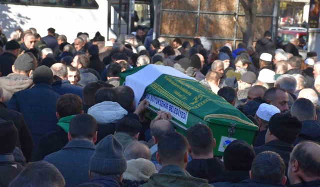 Mekke'de yaşamını yitiren Türk umreci toğprağa verildi